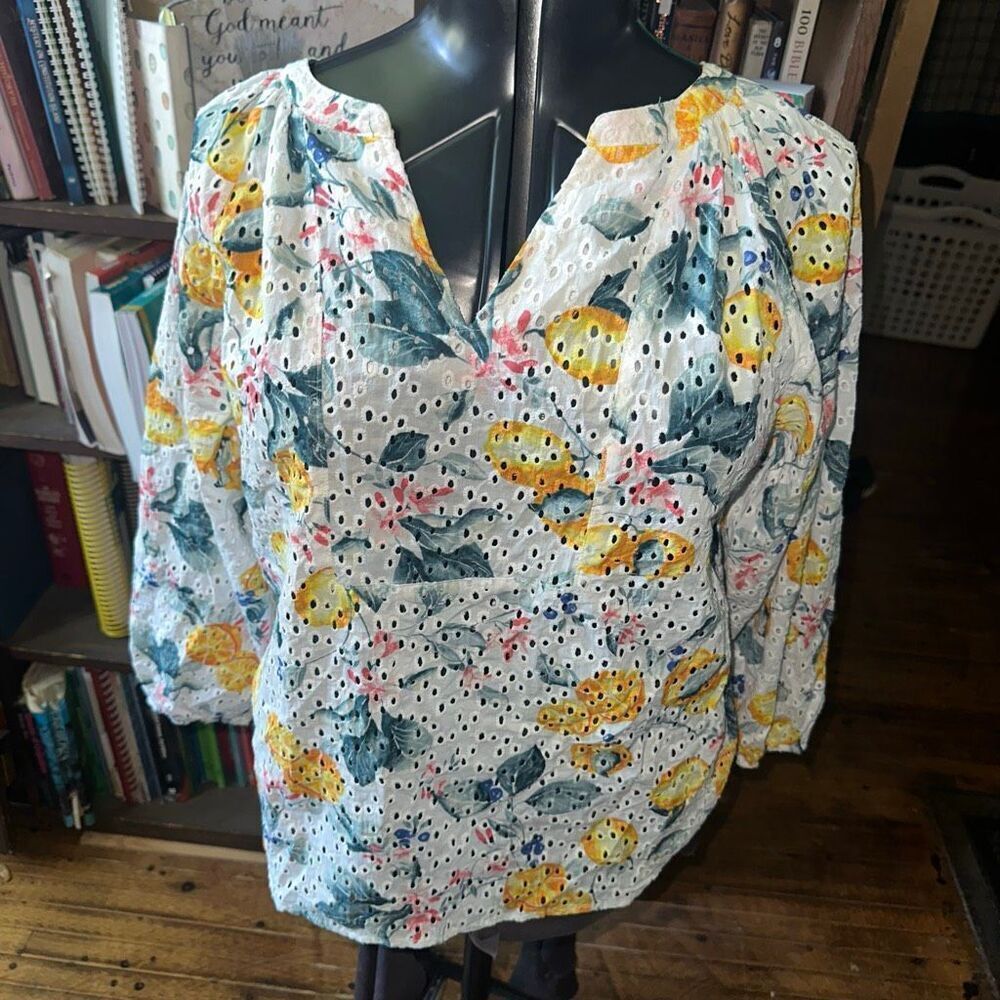 Chico’s lemon print eyelet flowy boho 2/L whimsical top